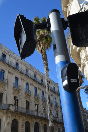 montpellier_EO+ à fixer sur mat figurine piéton, avec un boitier BAL externe